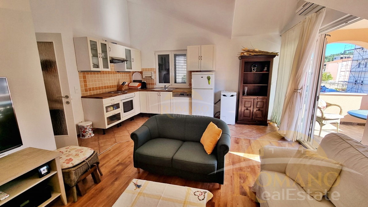 Hiša za prodajo v Seget Vranjici – blizu Trogirja